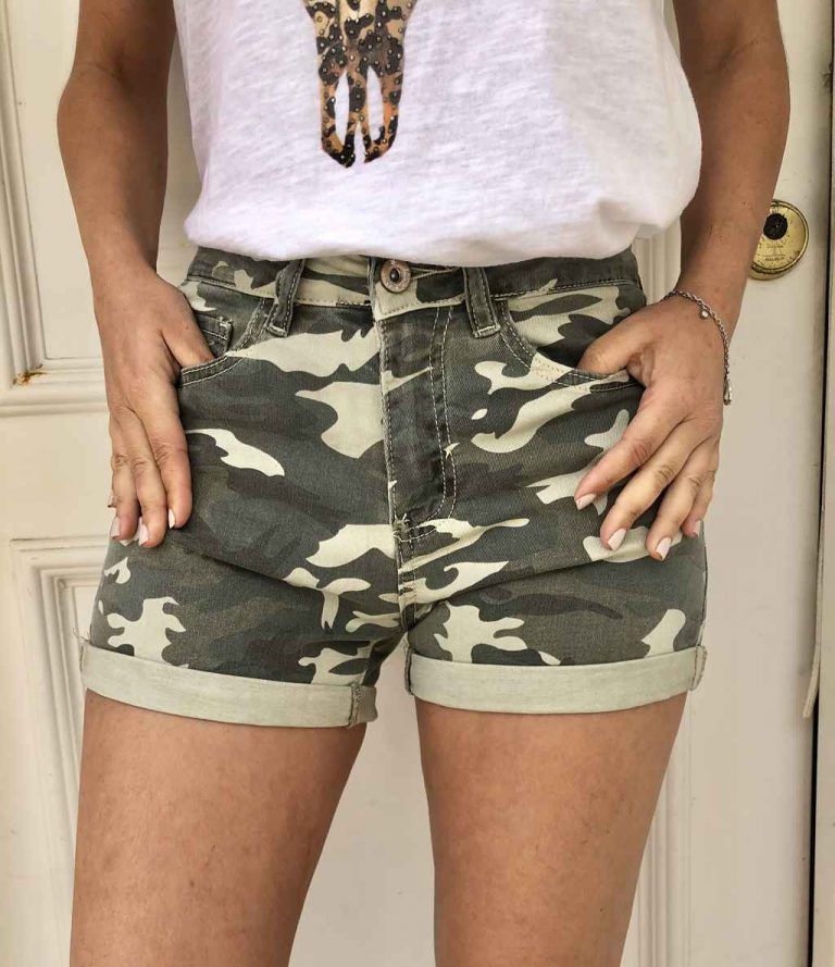 Short guerrillera