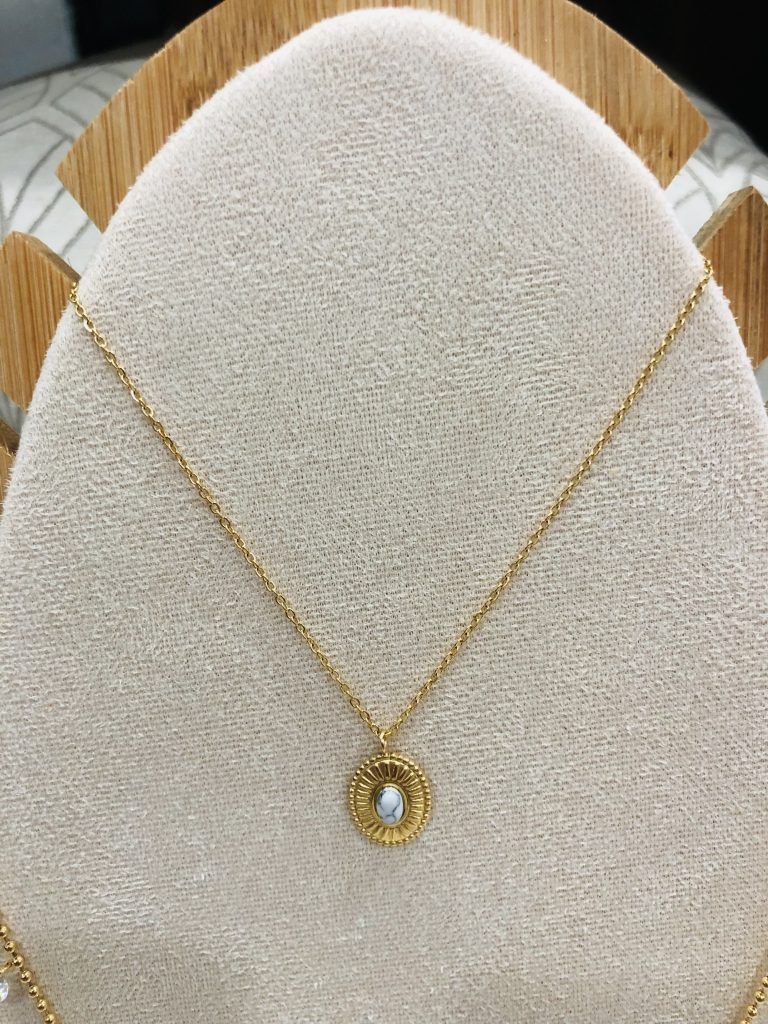 Collar acero dorado 10