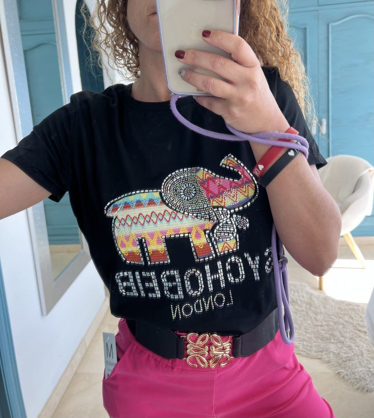 Camiseta elefante negra