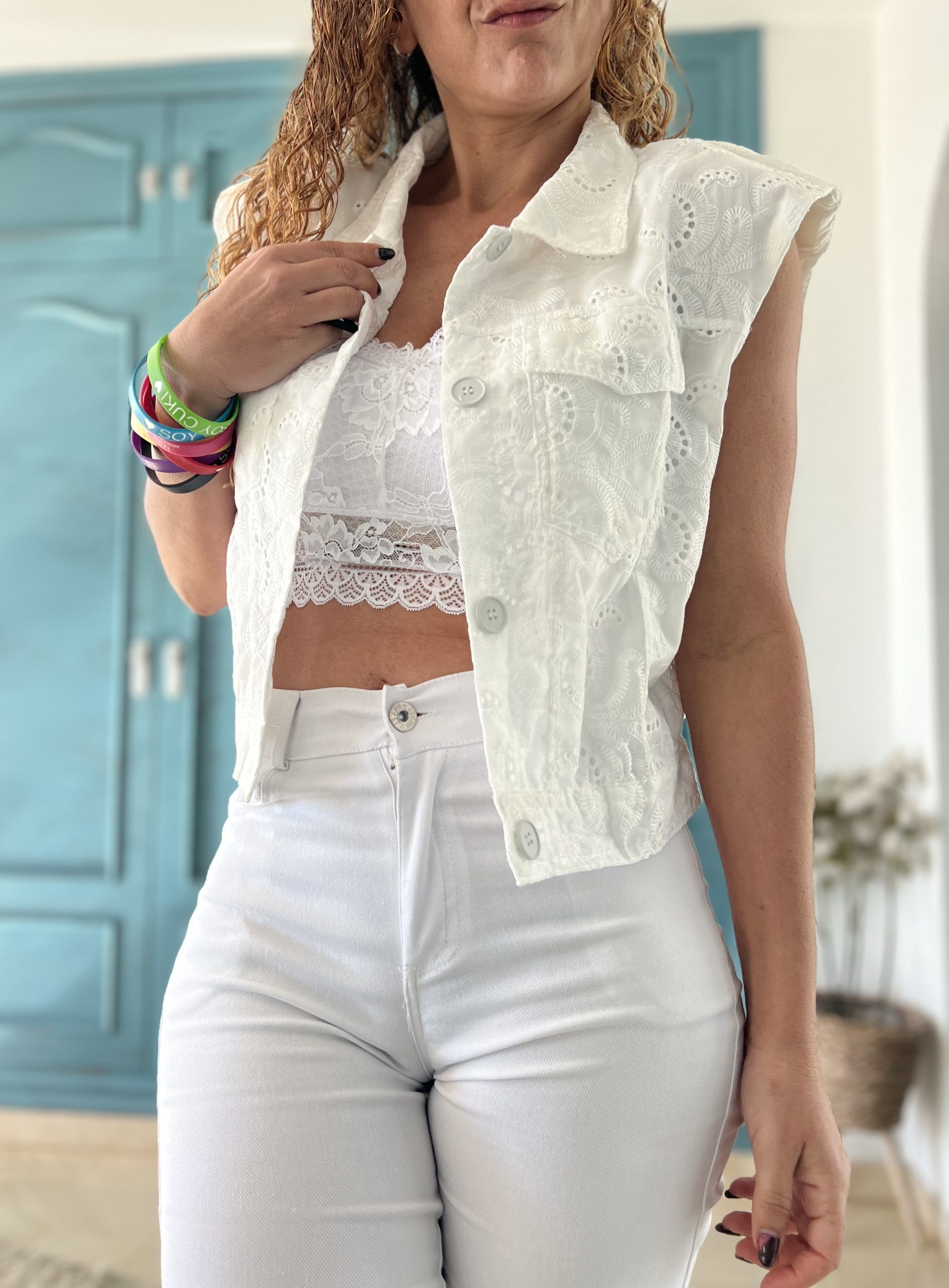 Blusa troquelada