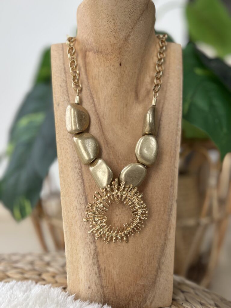 Collar sol naciente