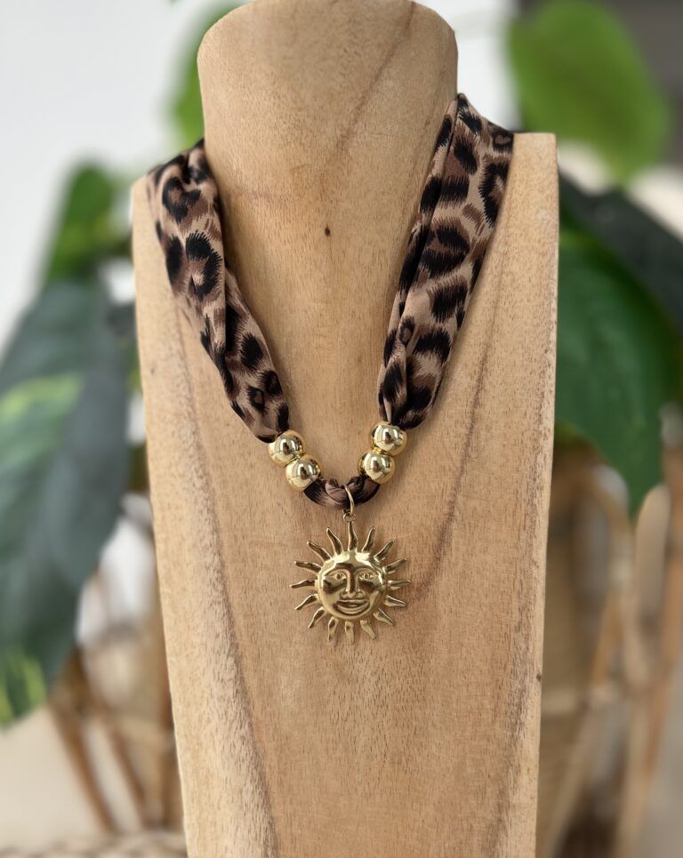 Collar leo y sol
