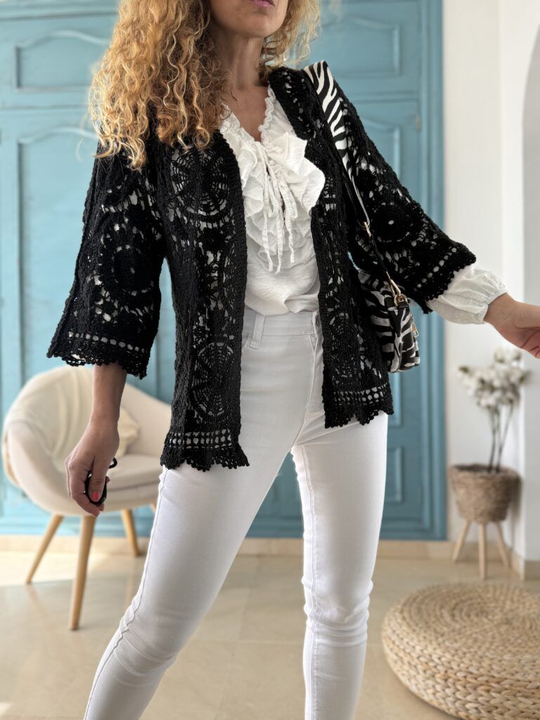 Rebeca crochet negra