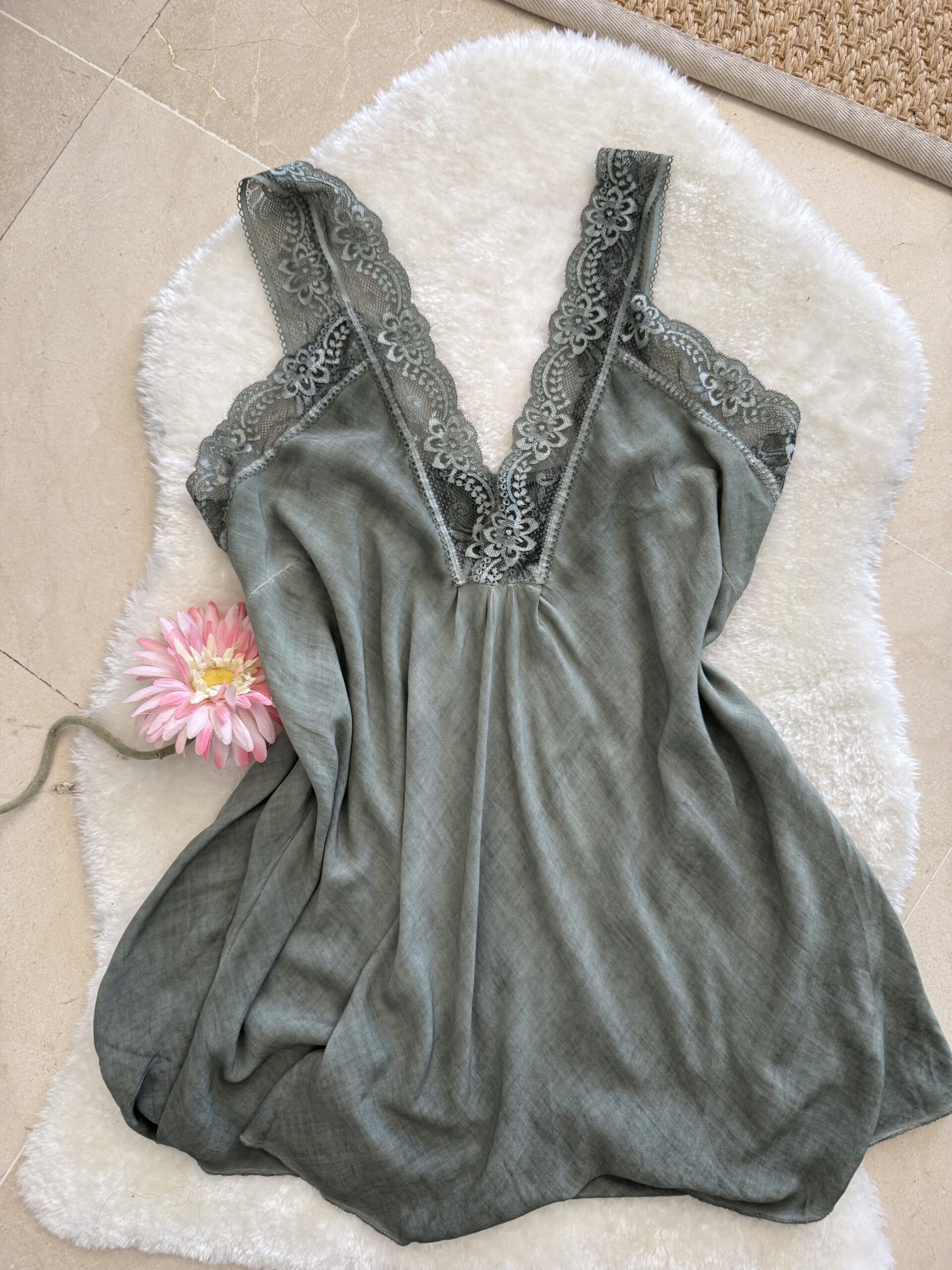 Top lencero Nora verde militar