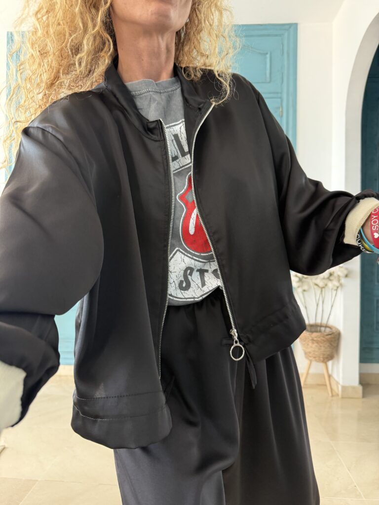 Chaqueta raso negro