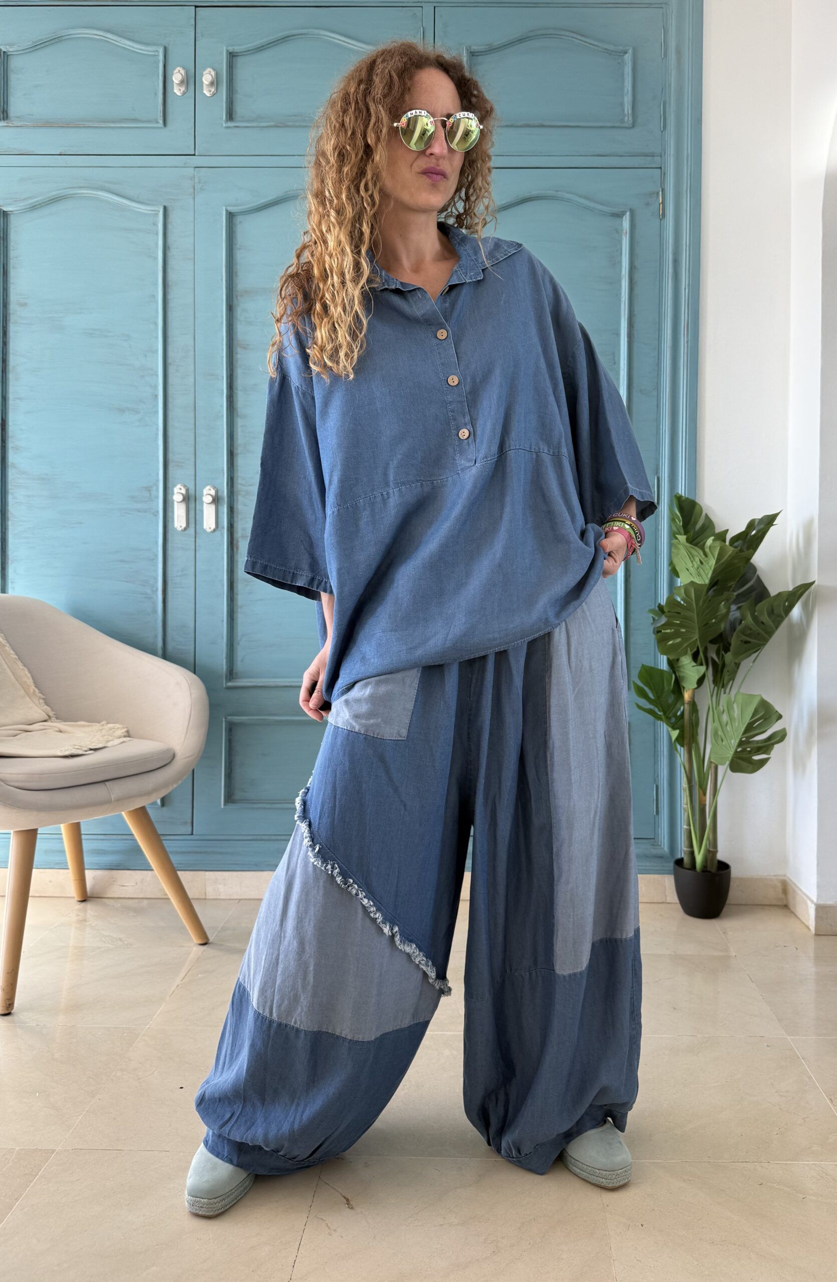 Camisa vaquera oversize oscura - Imagen 2