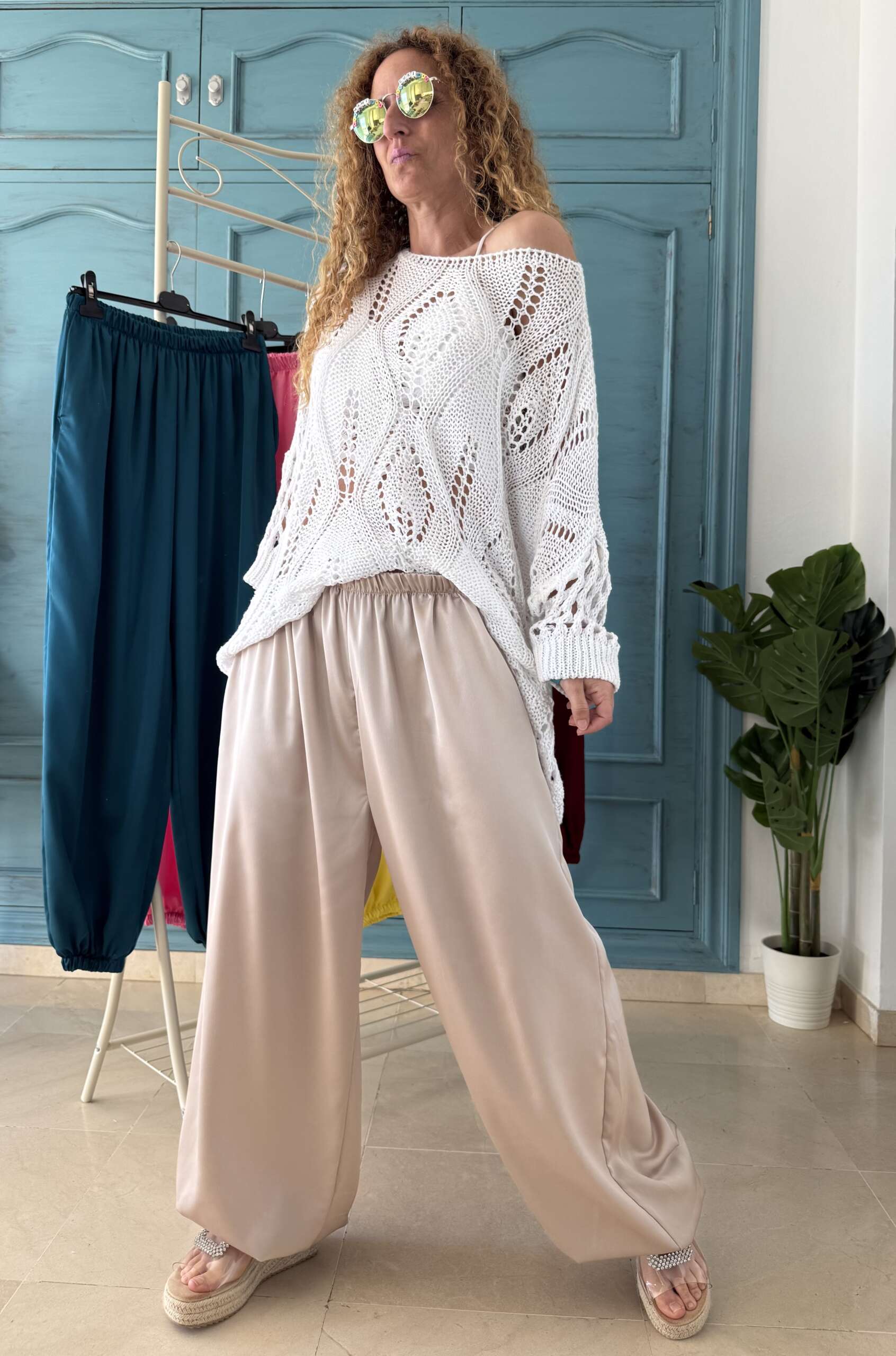 Pantalón bombacho raso beige