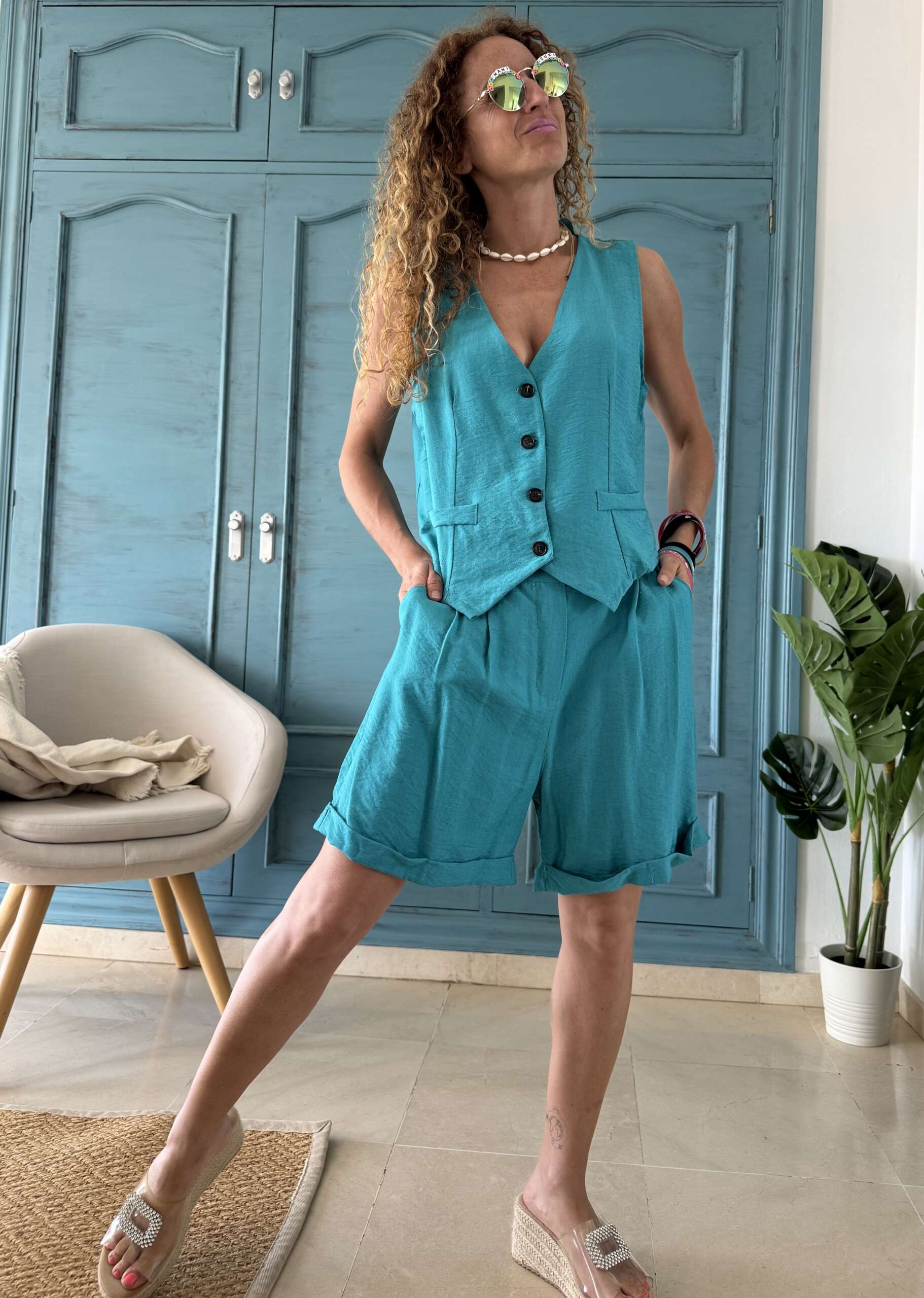 Conjunto chaleco y bermudas