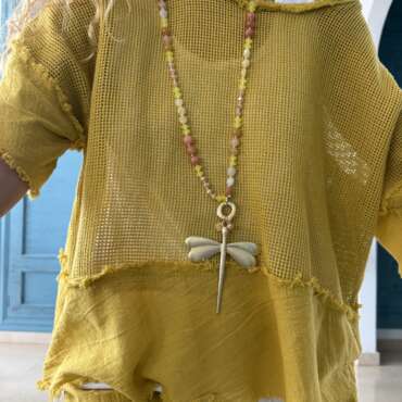 Collar libélula amarillo