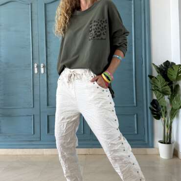 Pantalón tachas elástico beige