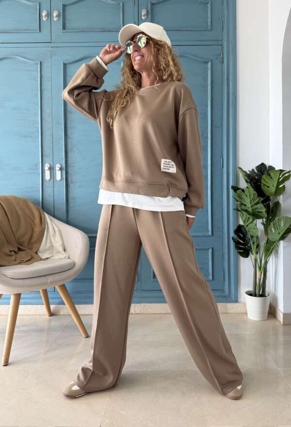 Conjunto cómodo camel