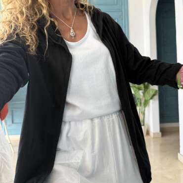 Conjunto chaqueta algodón negro y camiseta