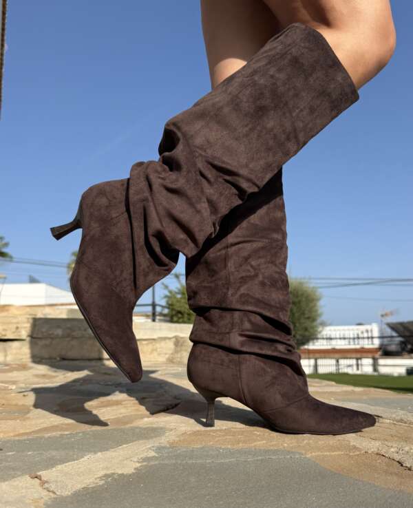Botas fruncidas chocolate