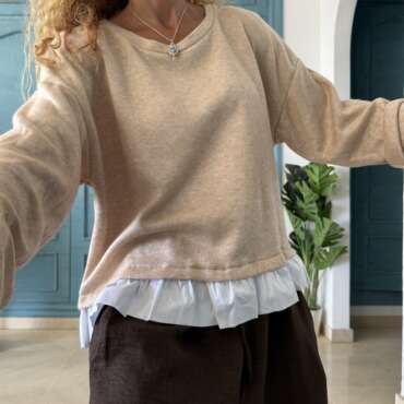 Jersey bajo camisa beige