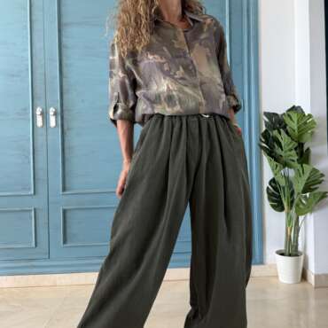Pantalón bombacho micro pana verde