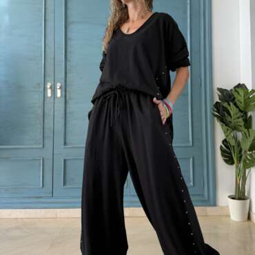 Pantalón bombacho tachas negro