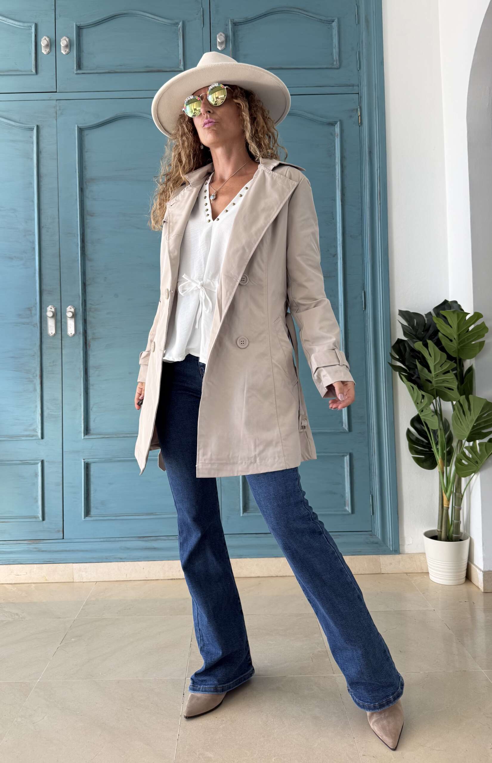 Gabardina impermeable beige - Imagen 3