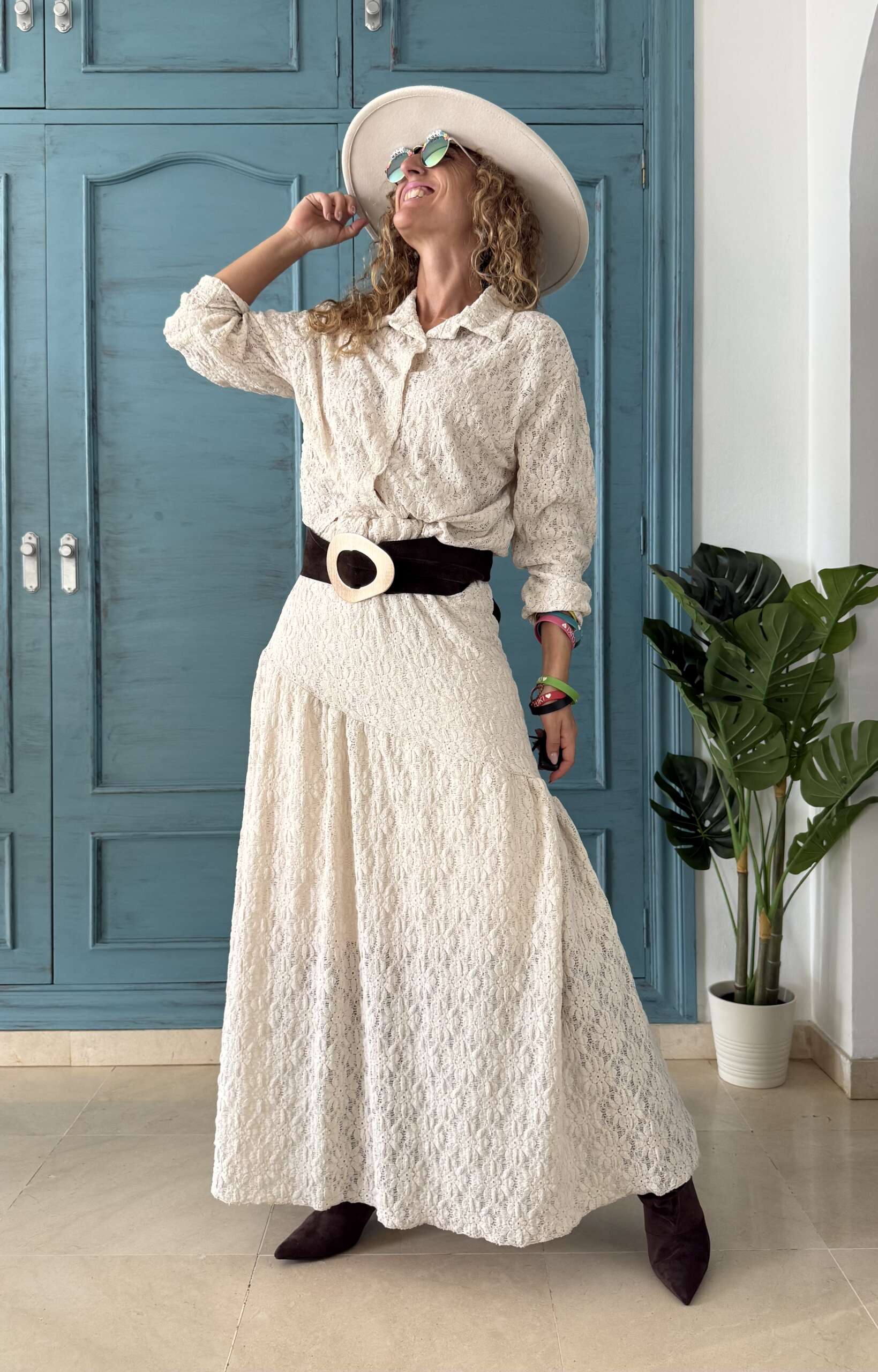 Conjunto guipur beige - Imagen 3