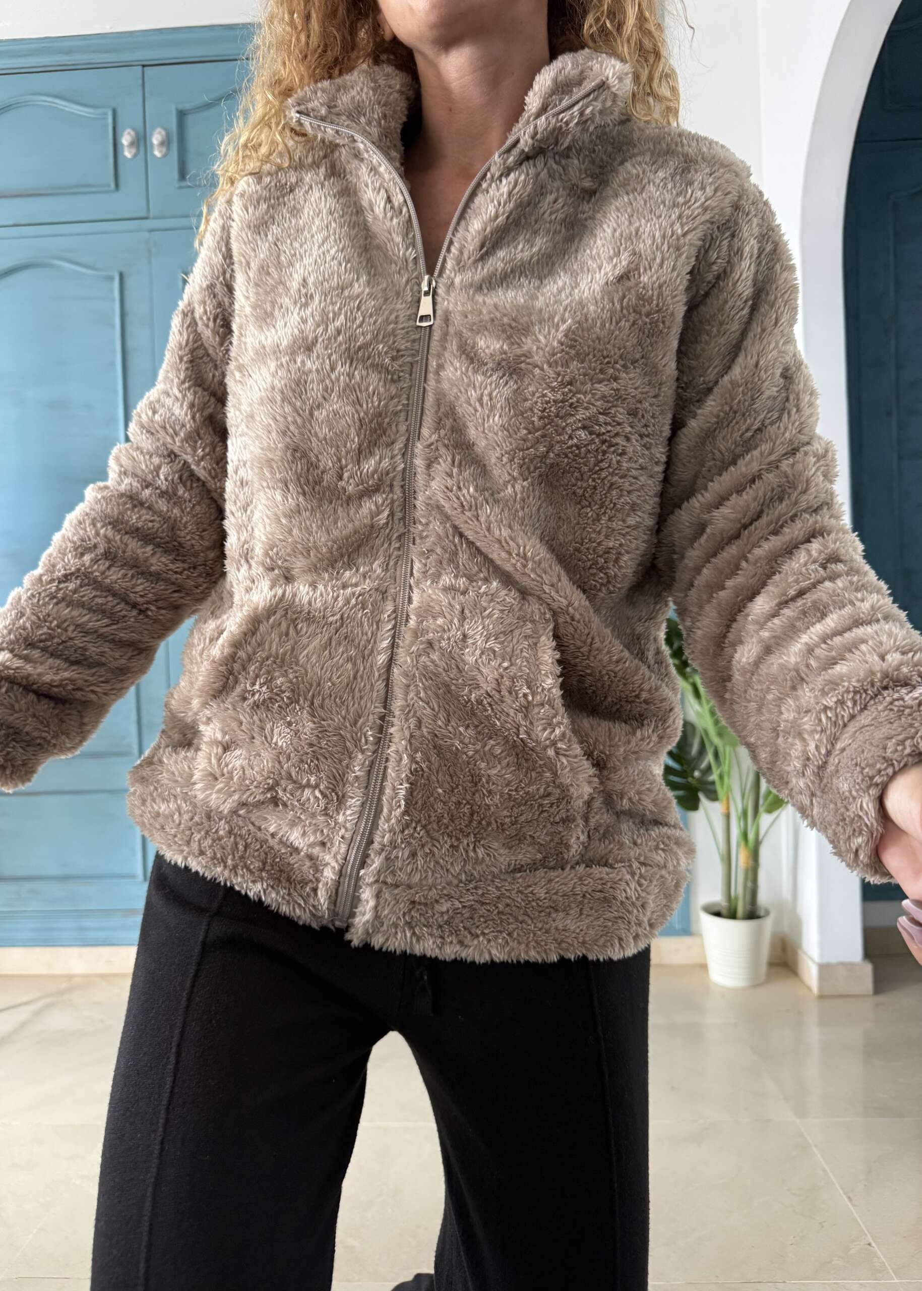 Chaqueta peluche beige