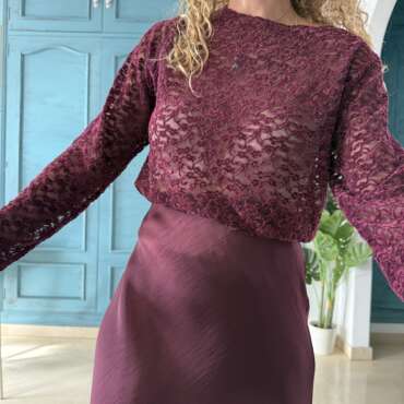 Camiseta encaje terciopelo púrpura