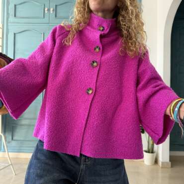 Chaqueta borrego botones púrpura