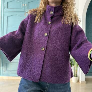 Chaqueta borrego botones morado