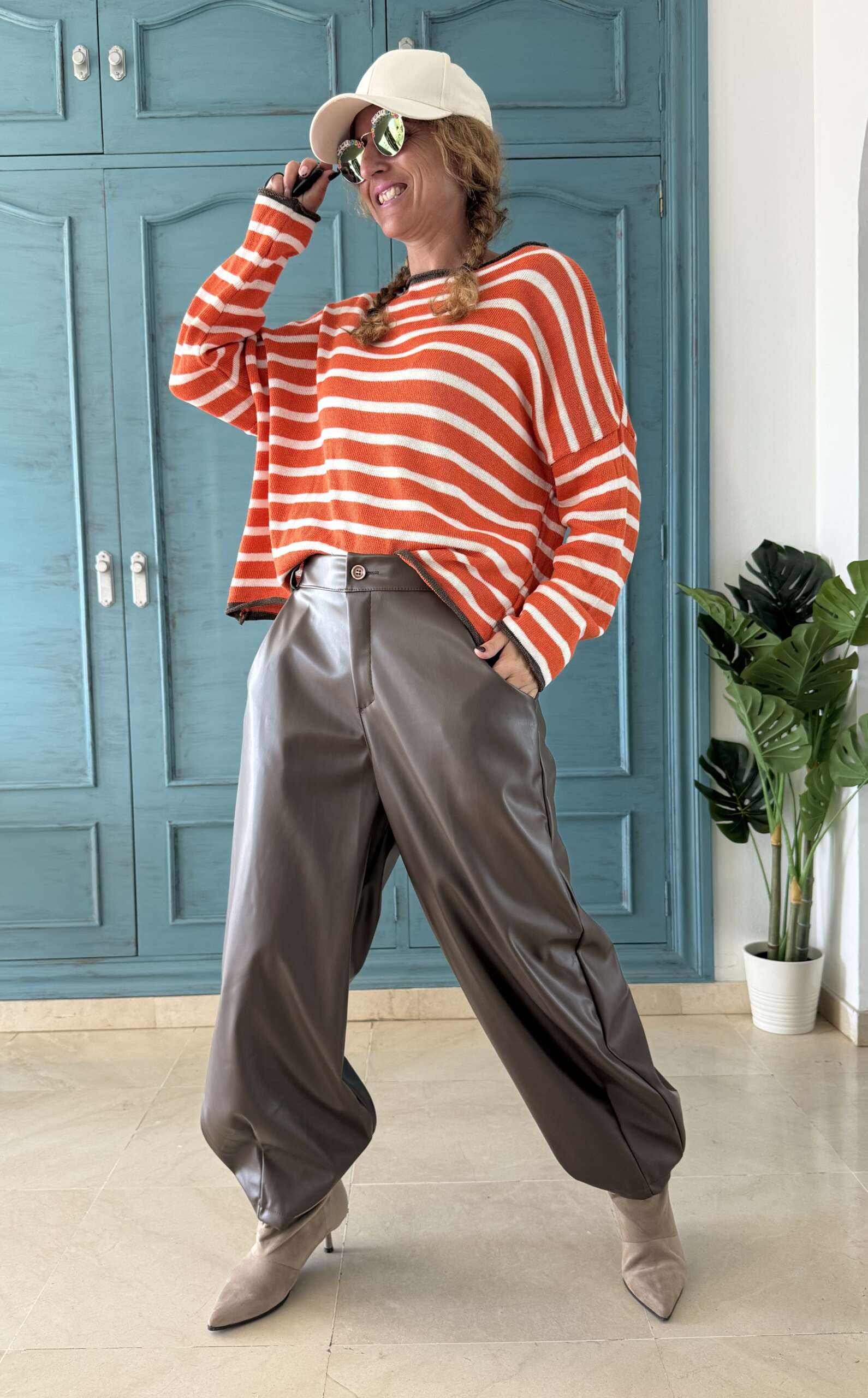 Pantalón polipiel chocolate