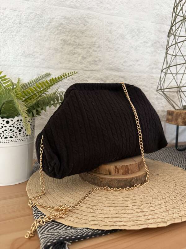 Bolso clutch punto negro