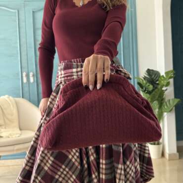 Bolso clutch punto granate