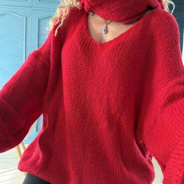 Jersey y cuello rojo